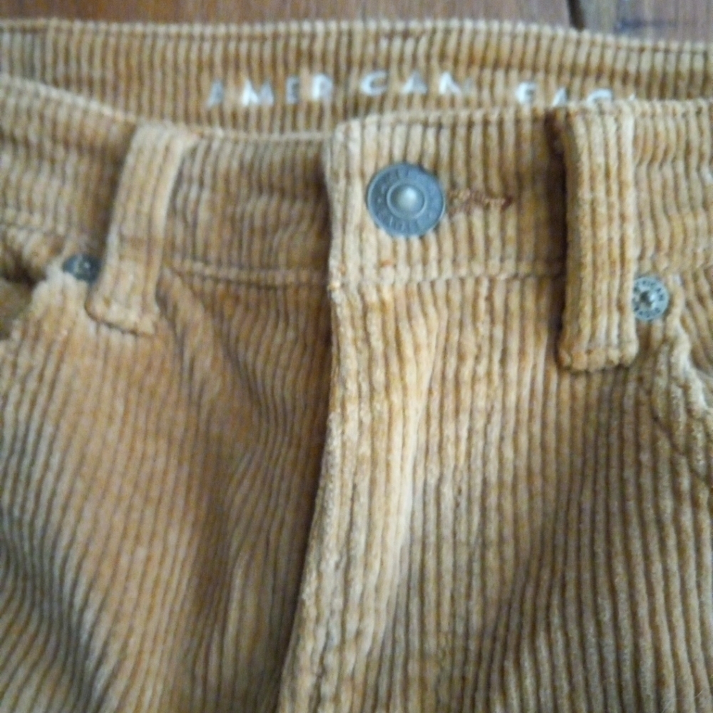 American Eagle Womens super stretch high-rise corduroy casual Mom jeans, size 2 - Picture 2 of 6